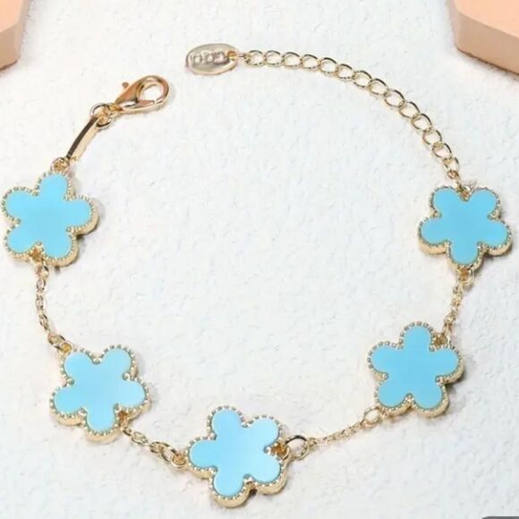 Chic Blue Five Leaf Clover Bracelet - Picture 1 of 2